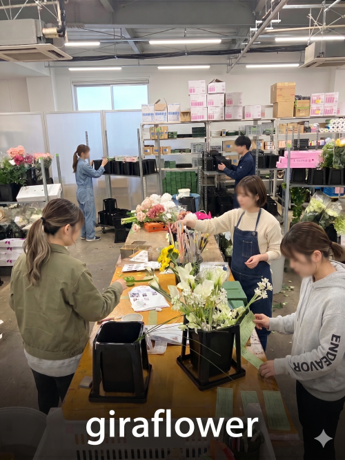 【母の日制作】作業場内でのお仕事です。
